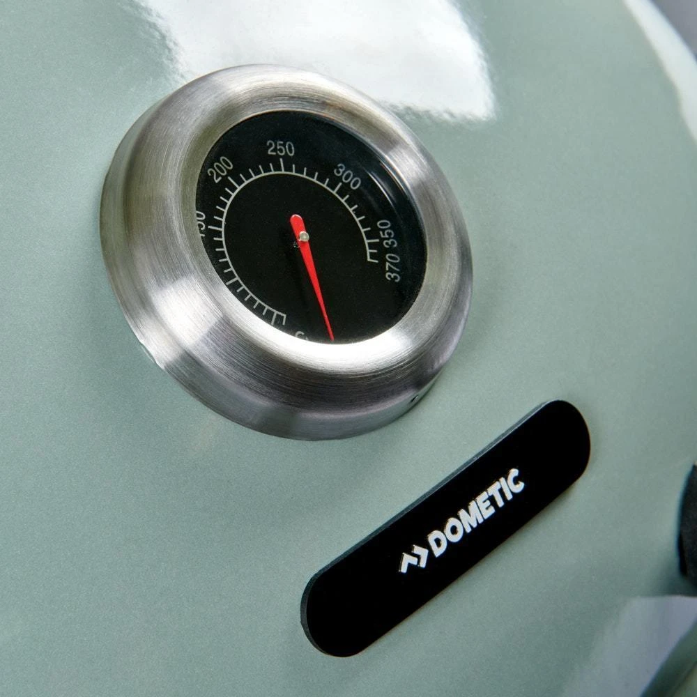 Dometic CPB101 - Portable Gas BBQ - Black 7 Dometic CPB101 - Portable Gas BBQ - Black - Image 7