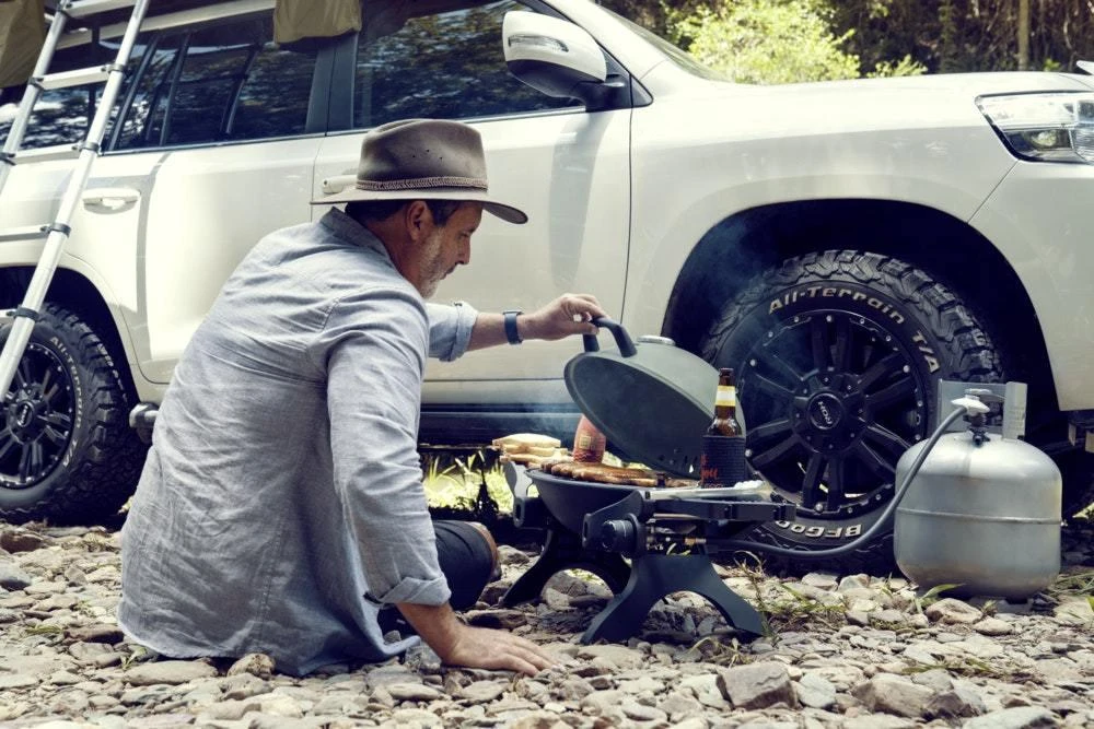 Dometic CPB101 - Portable Gas BBQ - Black 8 Dometic CPB101 - Portable Gas BBQ - Black - Image 8